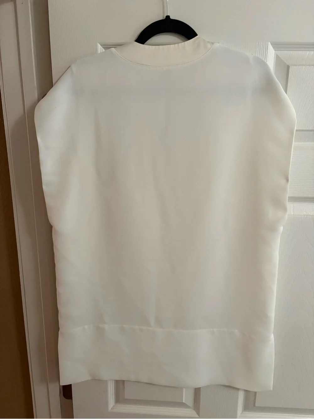 Vince v neck sleeveless blouse top cream minimalist neutral lightweight M - Picture 2 of 5